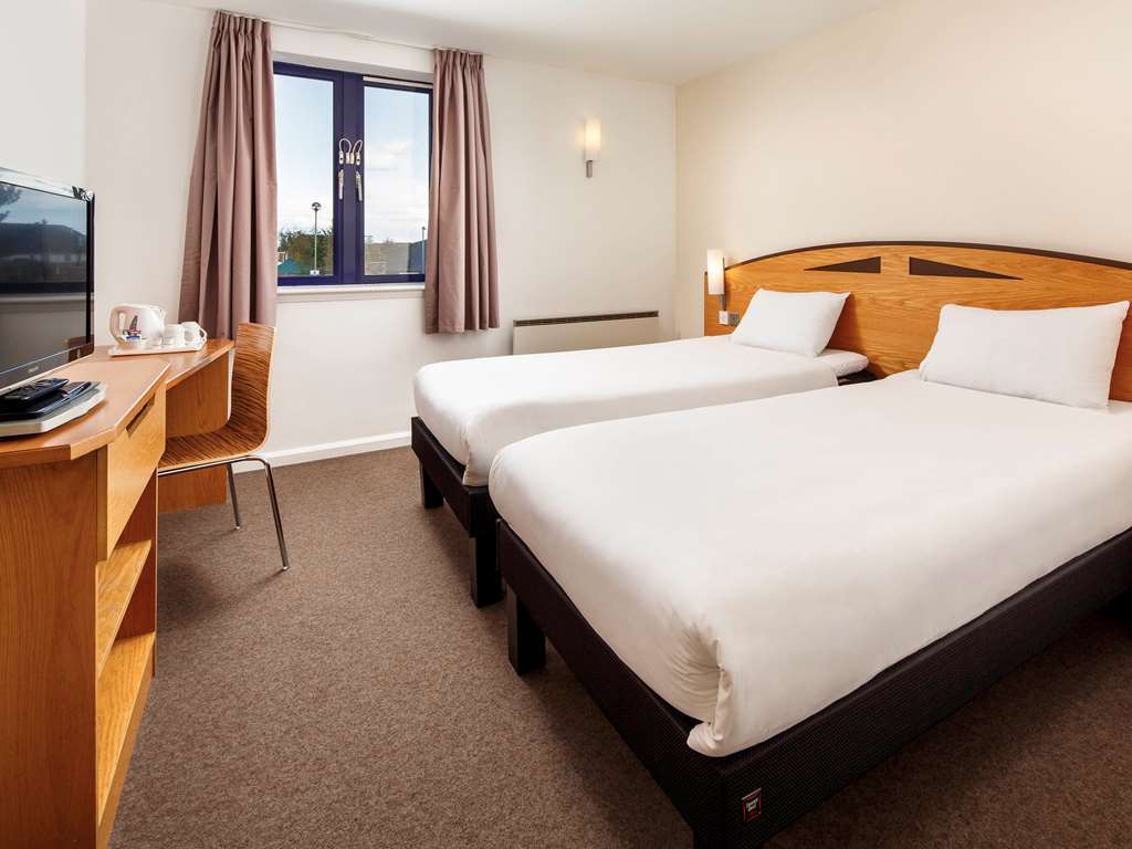 Ibis Rotherham East - Quarto foto